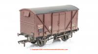 38-183A Bachmann 12 Ton BR Plywood Fruit Van BR Bauxite weathered
